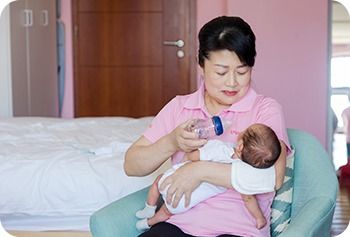 月嫂王阿姨专业贴心服务获好评 好孕妈妈惠及每个家庭