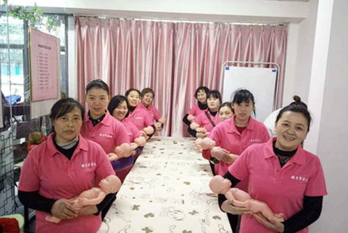 别用你的业余,去挑战别人吃饭的本事 ,来自一位金牌月嫂自述